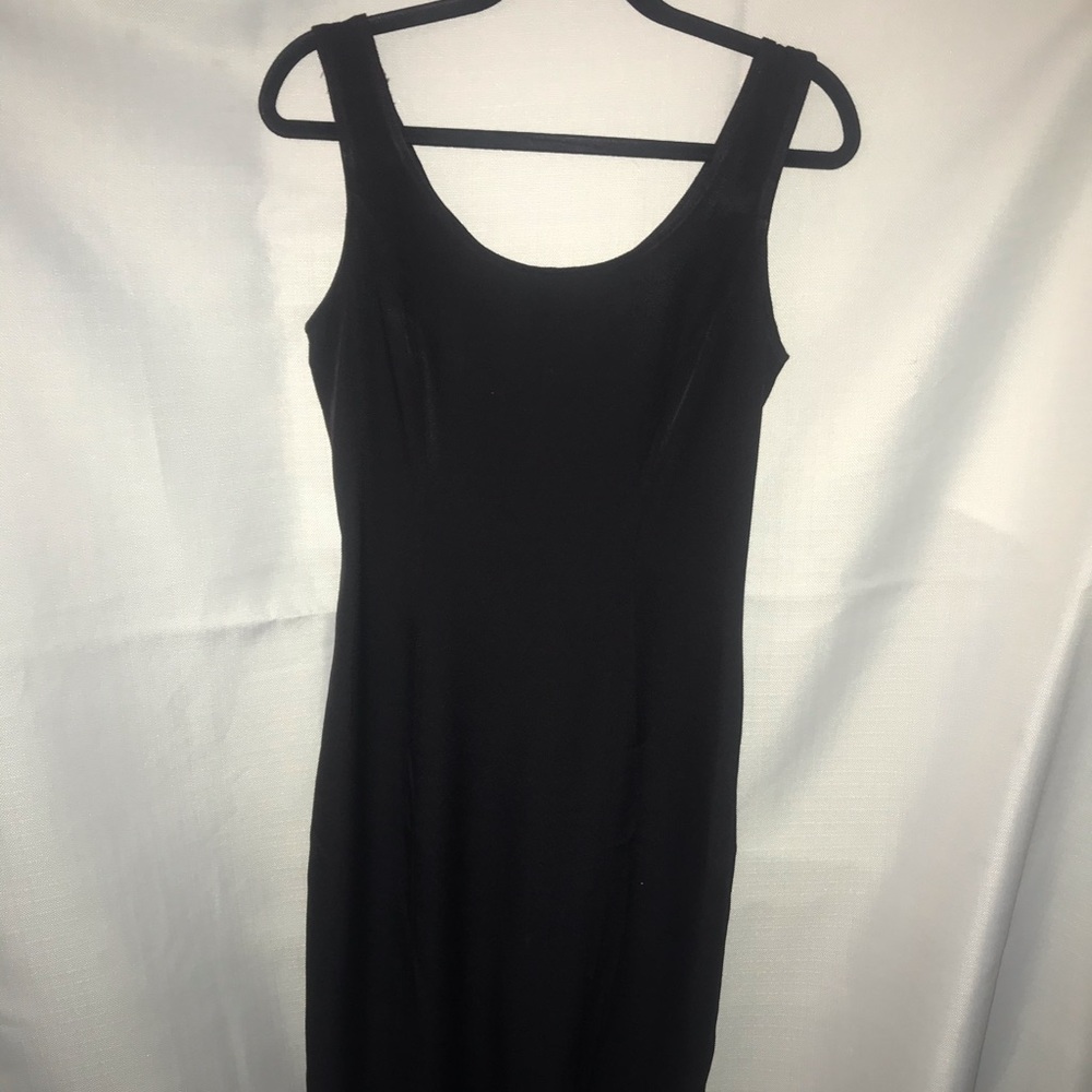Sleeveless Black Dress